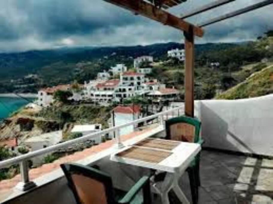 Ferienwohnung Δίχωρο Στούντιο Στον Κέντρο Του Αρμενιστή Armenistis  Exterior foto